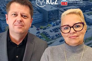 Dwoje profesjonalistów w biurze.